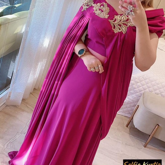 Dress - Picture 1 of 1